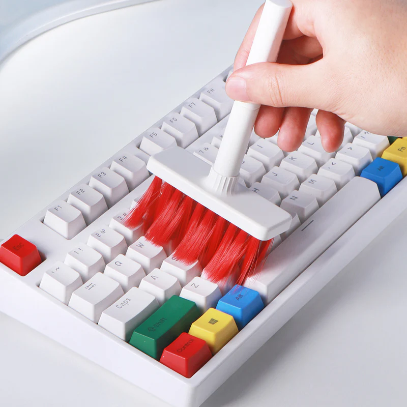 CleanMaster Pro – Effortlessly Deep Clean Keyboards and Headphones - Image 2