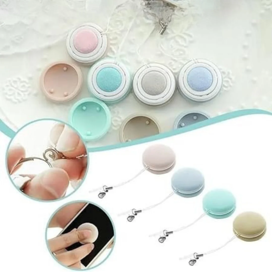 2+2 FREE | CleanSwipe - Instantly Wipes Smudges Away for Flawless Screens - Image 4