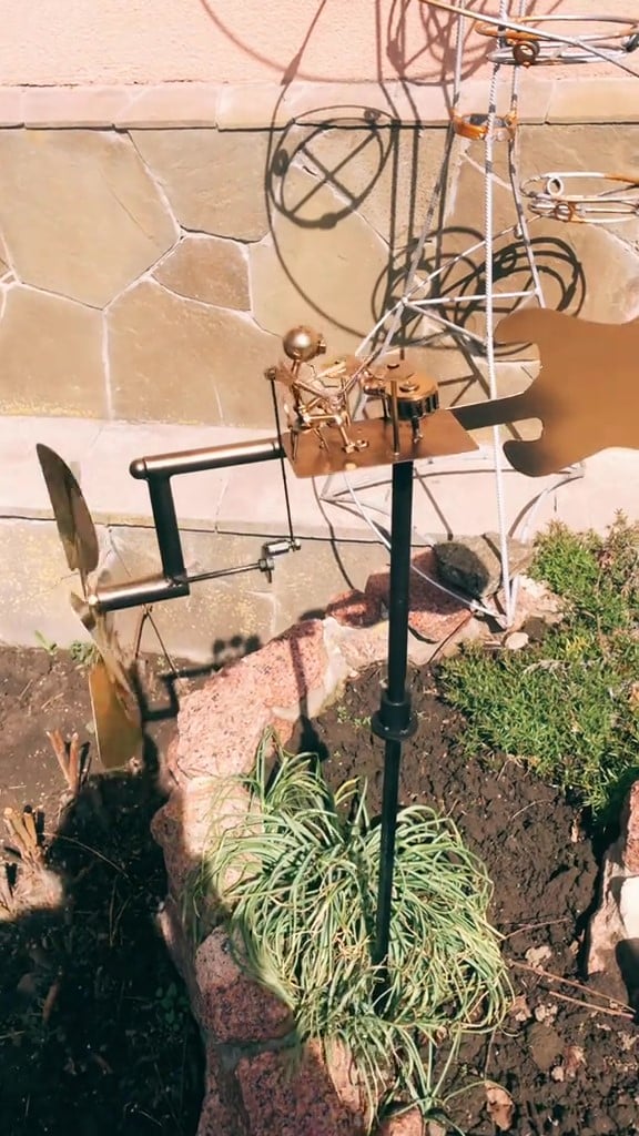 Garden Wind Spinner | Guitar & Musician Design | Hand-Welded Weatherproof Steel | 2.3 ft Spike - Image 3