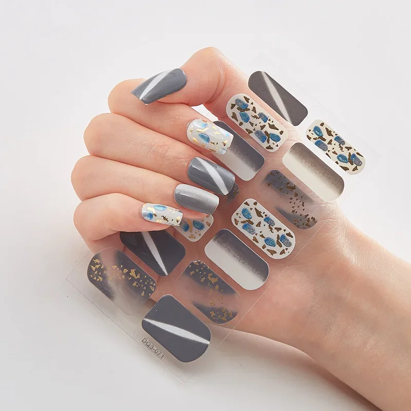 GlitzNail – Christmas Nails in Minutes, No Salon Needed - Image 52