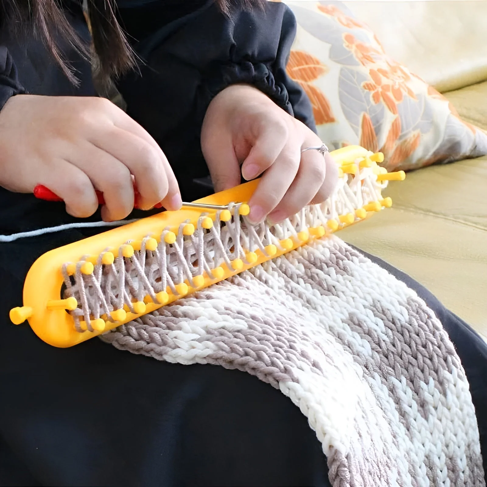 InfiLoop – Knit beautiful, knot-free creations quickly and easily - Image 9