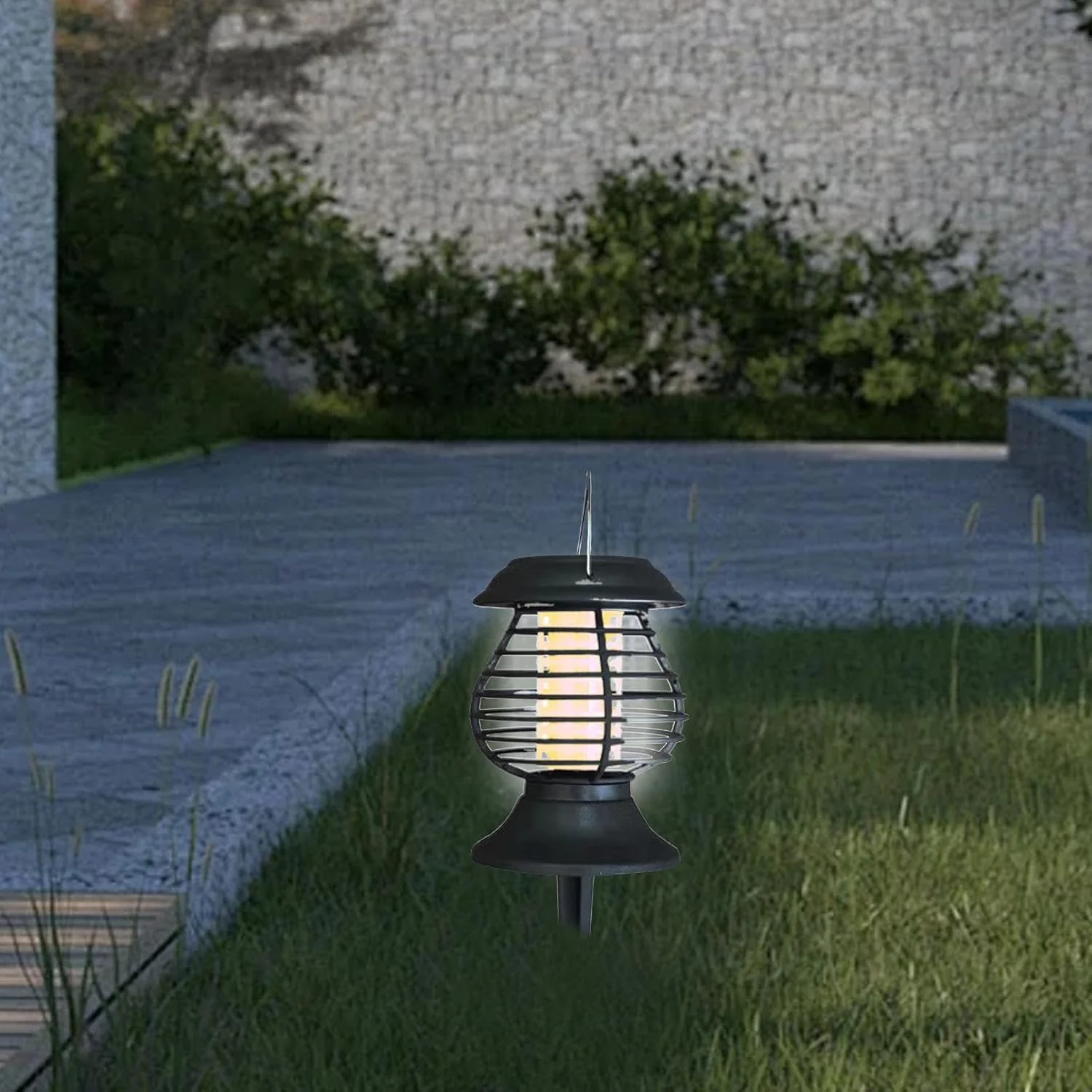 LavishSun – Relaxed and Mosquito-Free Outdoors with Solar-Powered Protection Solution - Image 4