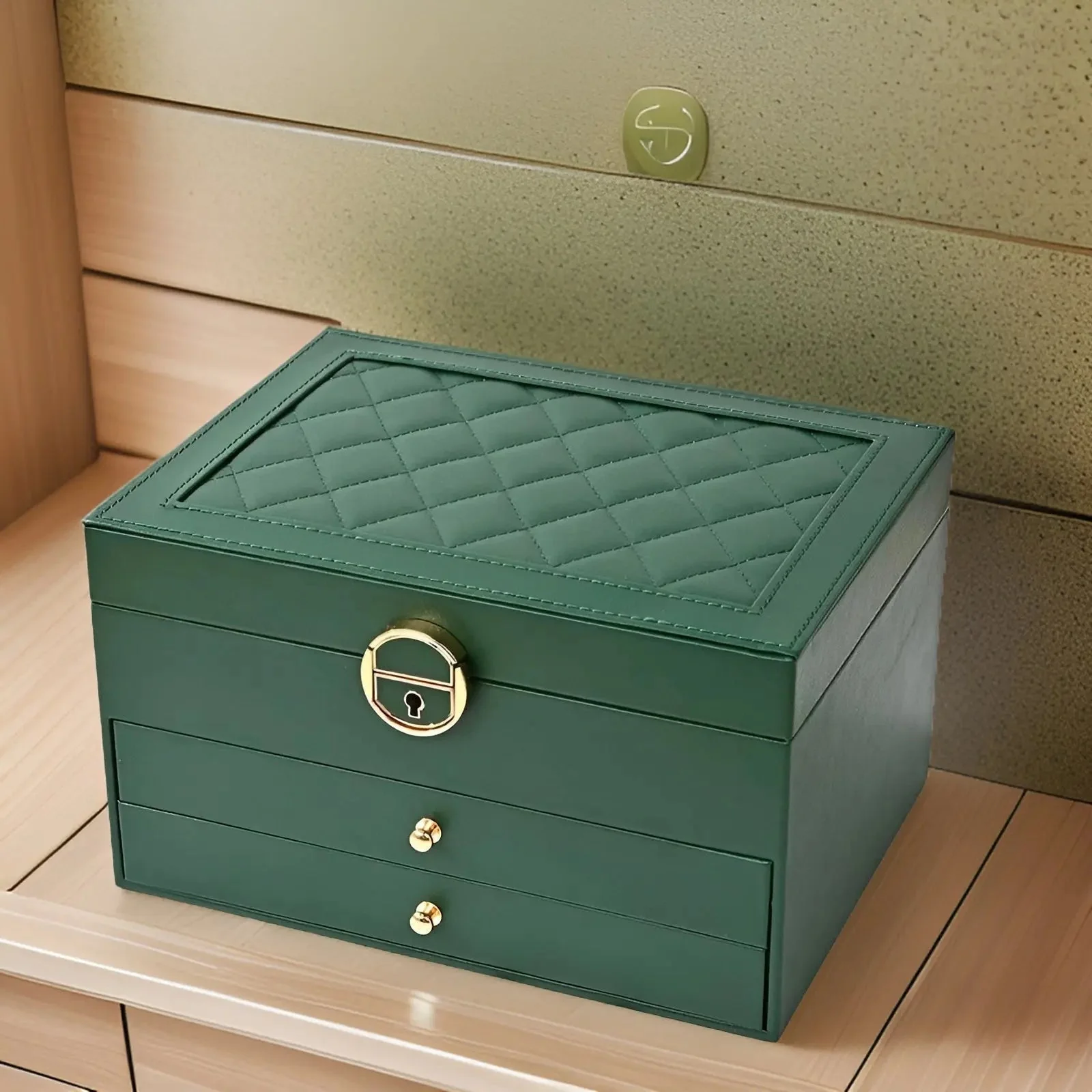 LuxeTrove - Stylish jewelry storage with a luxury factor - Image 9