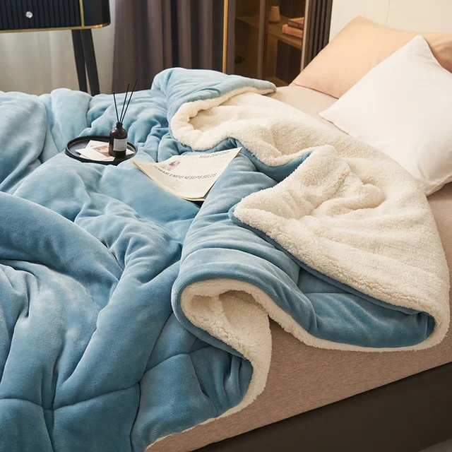 Plush Fleece Blanket | Reversible Flannel Design | 150 x 200 cm | Cozy Warmth - Image 6
