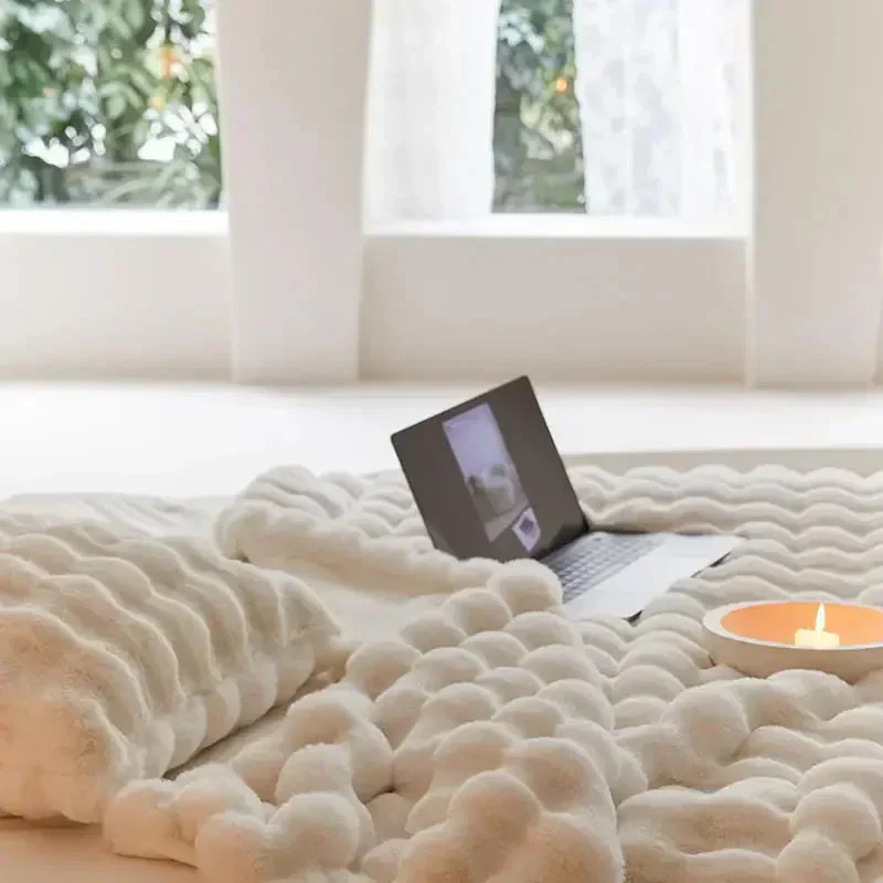 Reversible Blanket | Plush & Smooth Double-Sided | Polyester Fleece | Year-Round Warmth - Image 3