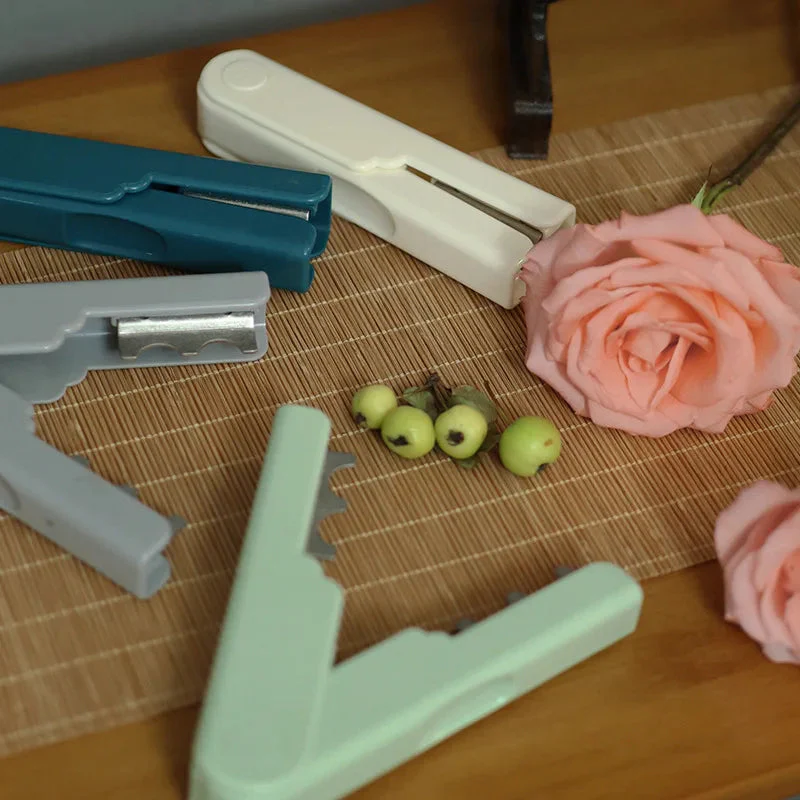 RoseTrim - Effortless Thorn Removal Without Hand Pain - Image 2