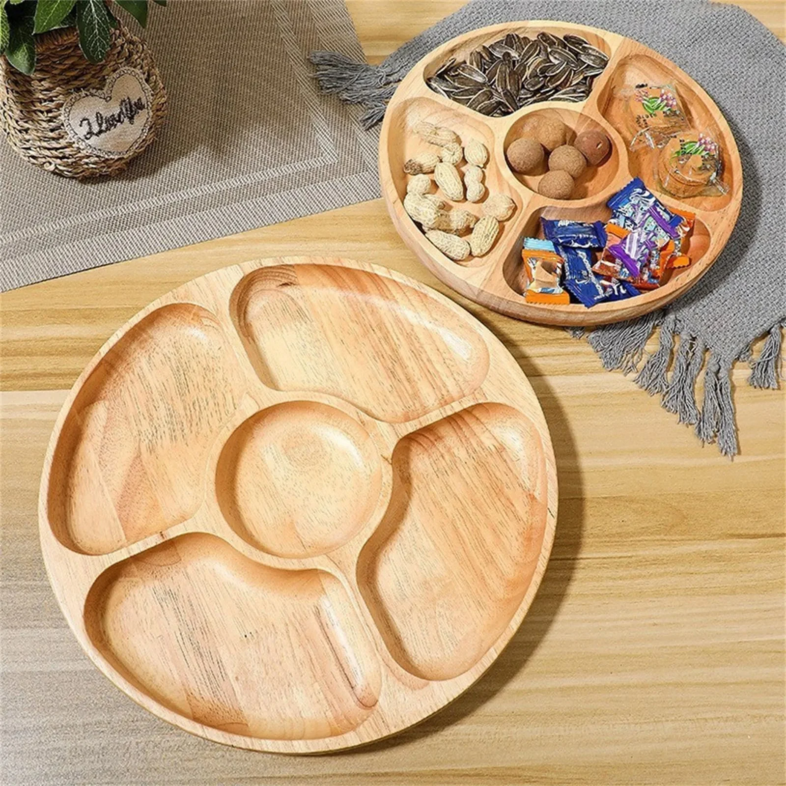 SnackSculpt - Store Snacks Neatly and Separately in Stylish Bamboo Design - Image 5