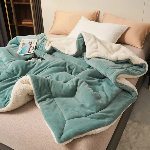 SoftHug - Luxurious Warm Fleece Winter Blanket - Image 6