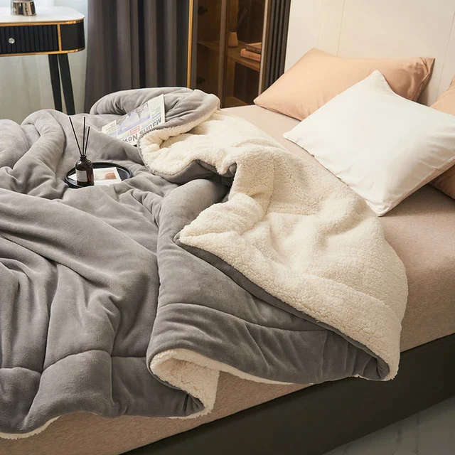 SoftHug - Luxurious Warm Fleece Winter Blanket - Image 9