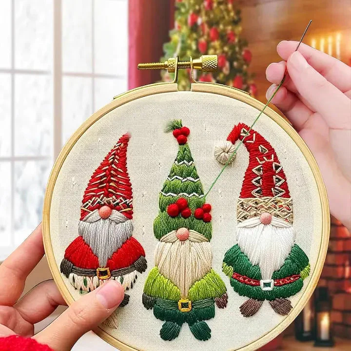 StitchJoy – Christmas Magic to Stitch Yourself - Image 2
