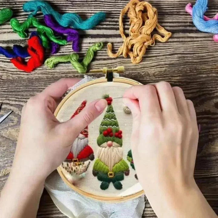 StitchJoy – Christmas Magic to Stitch Yourself - Image 4