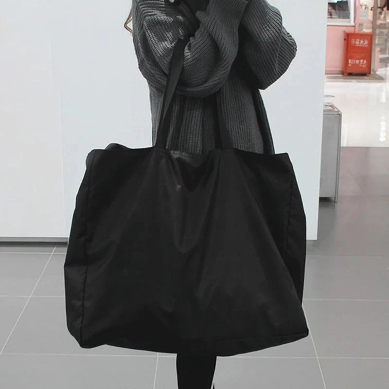 Travel Bag | Foldable & Lightweight | Water-Resistant Polyester | Large Capacity - Image 4